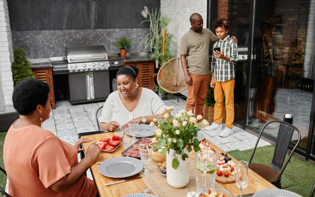 How an Outdoor Kitchen Can Transform Your Florida Home